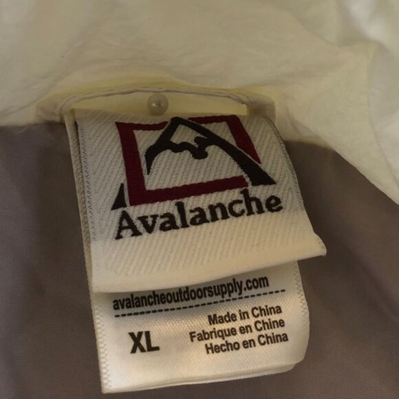 Avalanche Womens Quilted Jacket Size XL Full Zip Insulated Stand Collar Winter - Picture 4 of 14